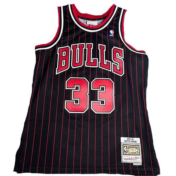 Scottie Pippen Mitchell and Ness Chicago Bulls 1995-96 Swingman Jersey Medium - Picture 6 of 7